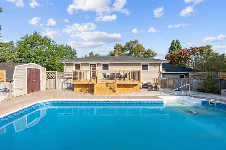 Property Photo:  5 Ferguson Drive  PE C1B 1B6 