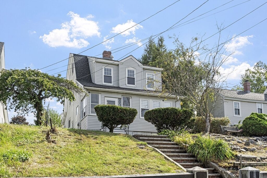 Property Photo:  21 Vernon Street  MA 01850 