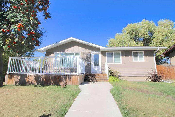 2 Forest Close  Red Deer AB T4N 4Z7 photo