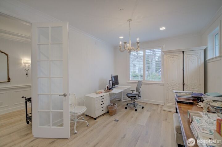 Property Photo:  21457 NE 1st Place  WA 98074 