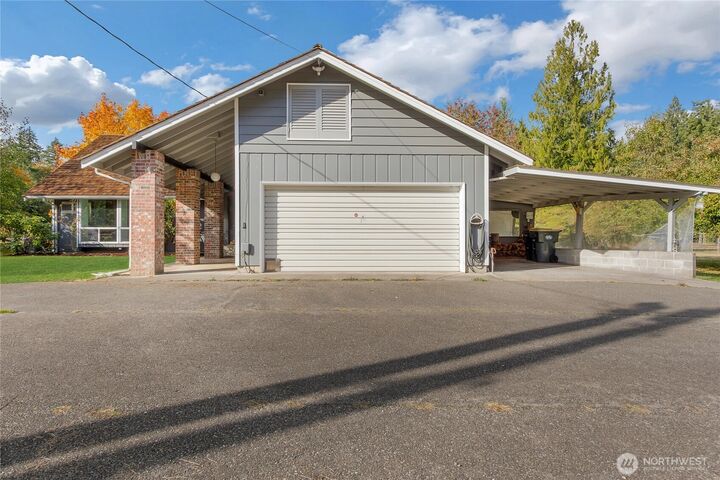 Property Photo: 5424 93rd Avenue SE WA 98513