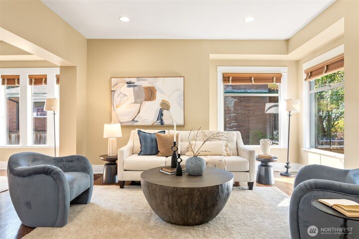 Property Photo: 5108 Meridian Avenue N WA 98103