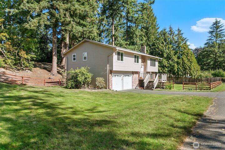 Property Photo:  18610 NE 157th Place  WA 98072 