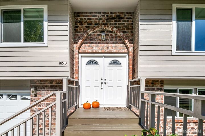 Property Photo: 18610 NE 157th Place WA 98072