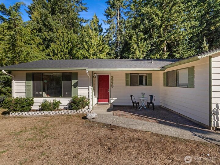 2923  Lakeview Way  Langley WA 98260 photo