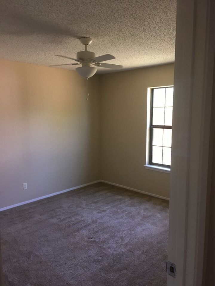 Property Photo: 1240 26th St TX 76903