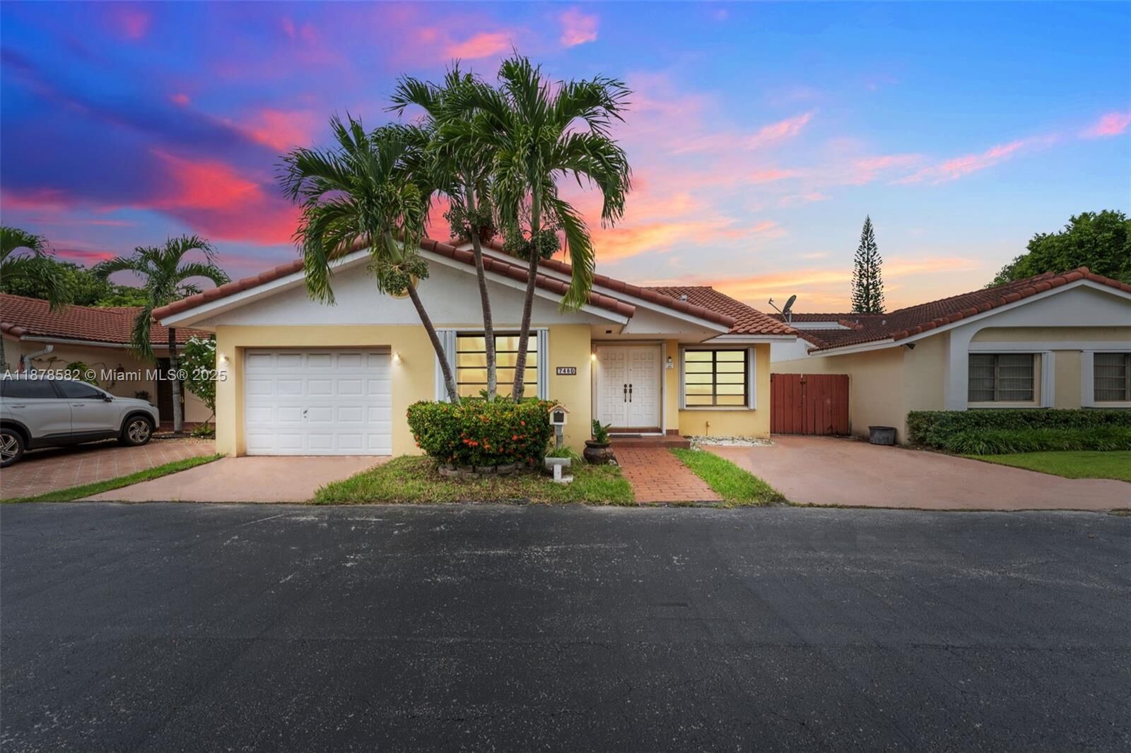 Property Photo:  7480 SW 114th Pl  FL 33173 