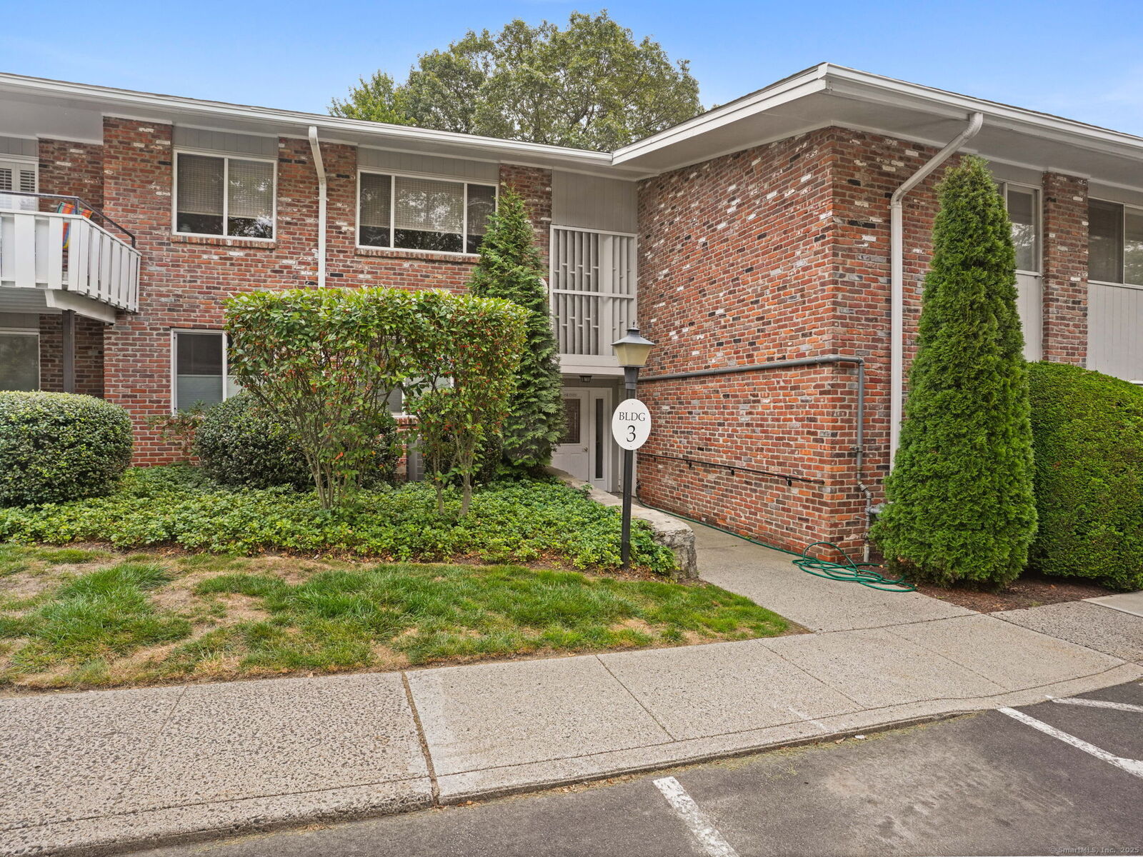 Property Photo:  56 Southport Woods Drive 56  CT 06890 