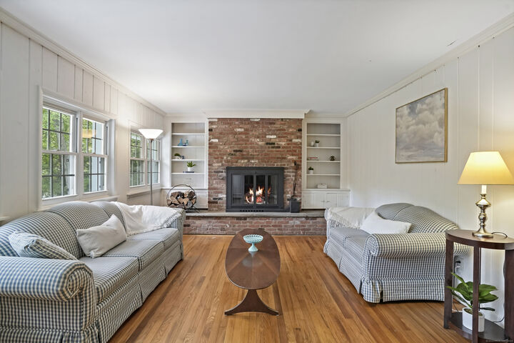 Property Photo:  23 Silver Hill Road  CT 06877 