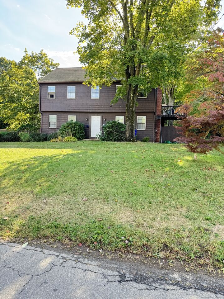 Property Photo:  107 Chestnut Street  CT 06405 