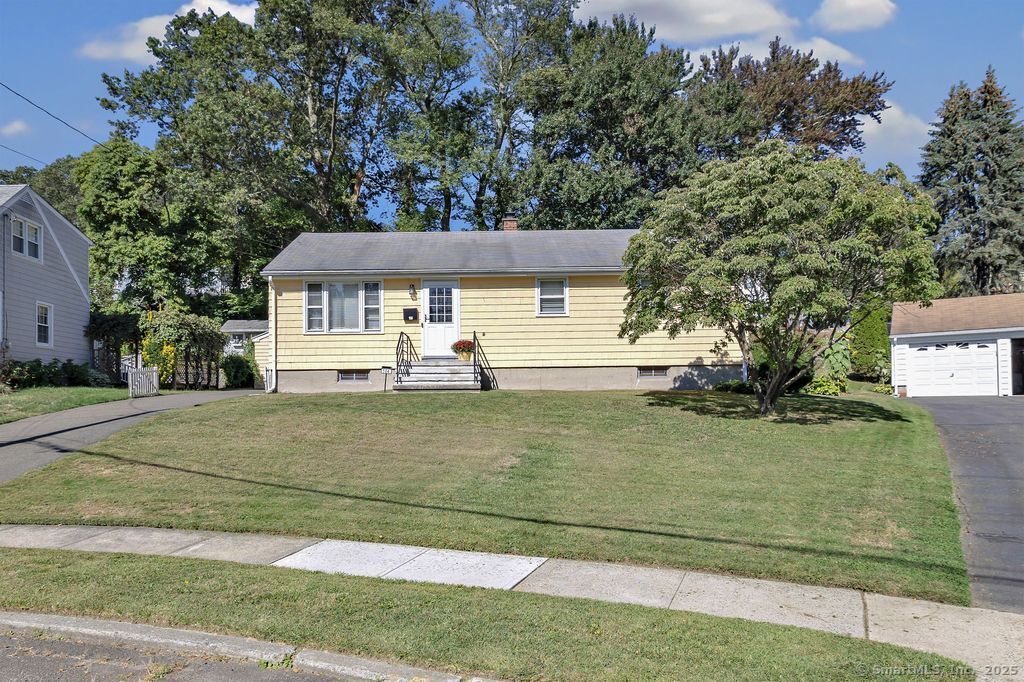 Property Photo:  106 Red Bird Drive  CT 06614 