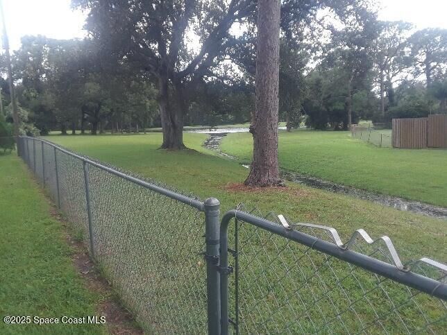 Property Photo:  282 Velvet Avenue NE  FL 32907 