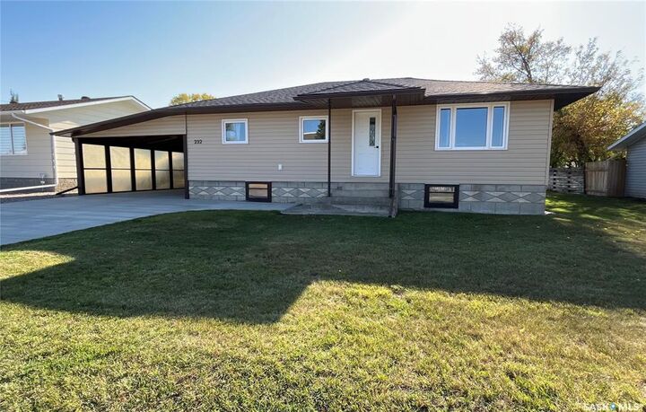 232 5th Avenue W  Unity SK S0K 4L0 photo