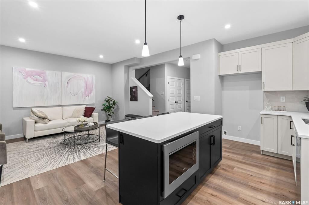 Property Photo:  959 Traeger Manor  SK S7W 0L8 
