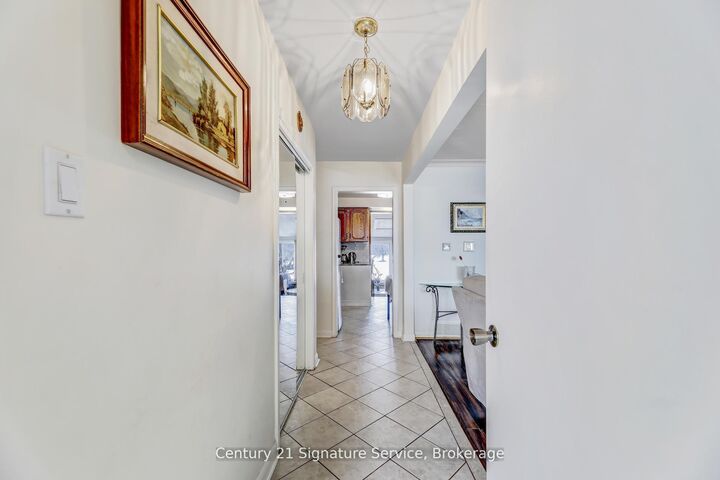 Photo de la propriété:  8026 Mayfield Road  ON L7E 0W2 