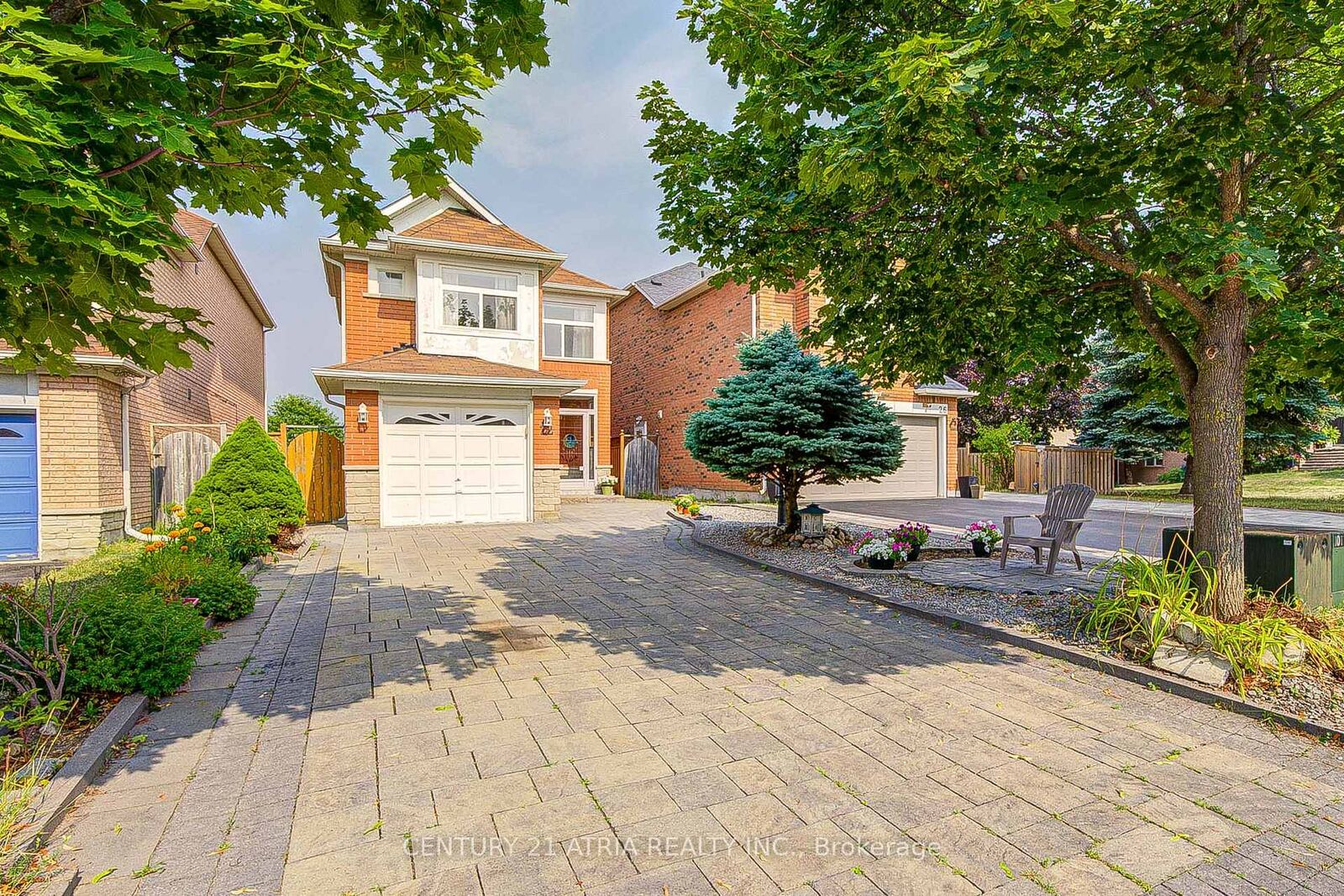 Property Photo:  22 Peninsula Crescent  ON L4S 1T9 