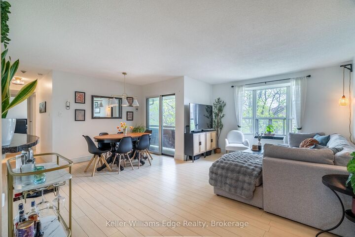 Property Photo: 3835 Lake Shore Boulevard W 305 ON M8W 1R2