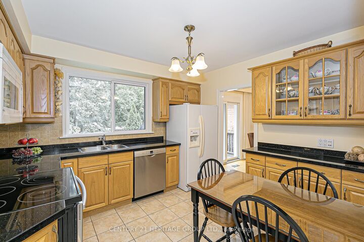 Property Photo:  53 Caronport Crescent  ON M3A 1H2 