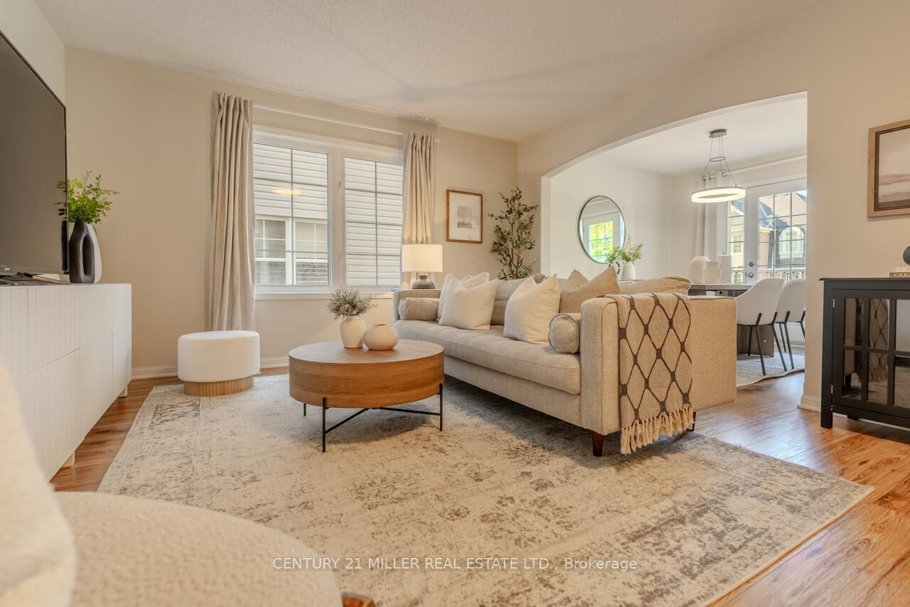 Property Photo:  935 Deverell Place  ON L9T 0M3 