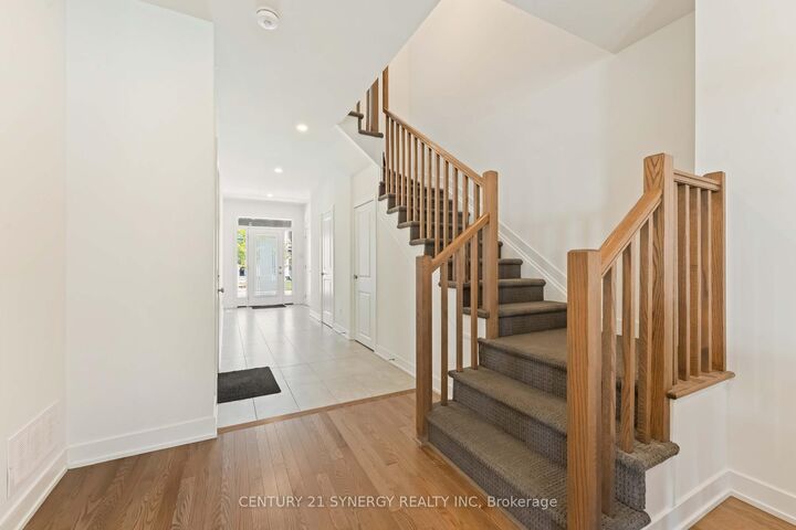 Property Photo:  254 Finsbury Avenue  ON K2S 2Y2 