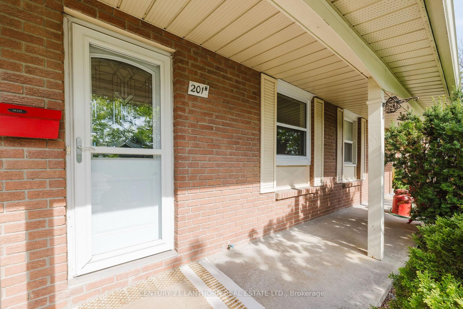 Property Photo:  201 North Park Street H  ON K8P 4T9 
