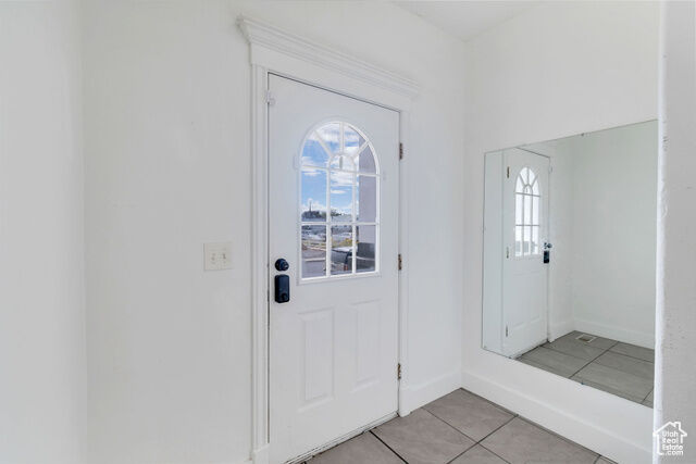 Property Photo: 838 W 200 N UT 84057