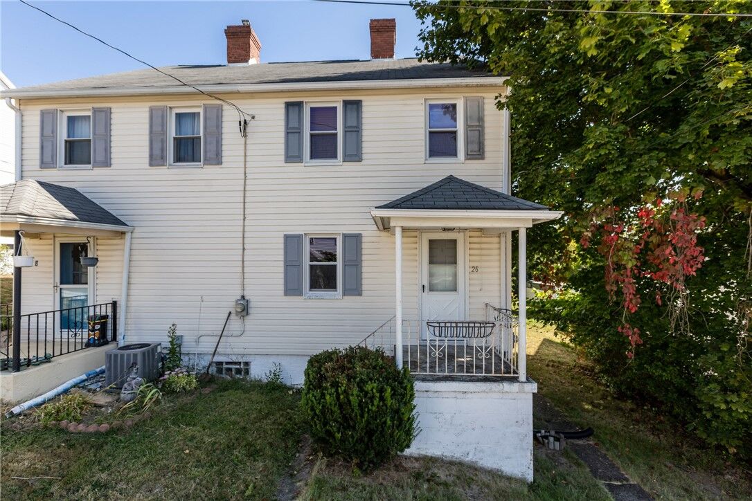 Property Photo:  26 Lincoln St  PA 15324 