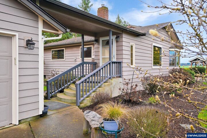 Property Photo: 11515 Buena Vista Rd OR 97351