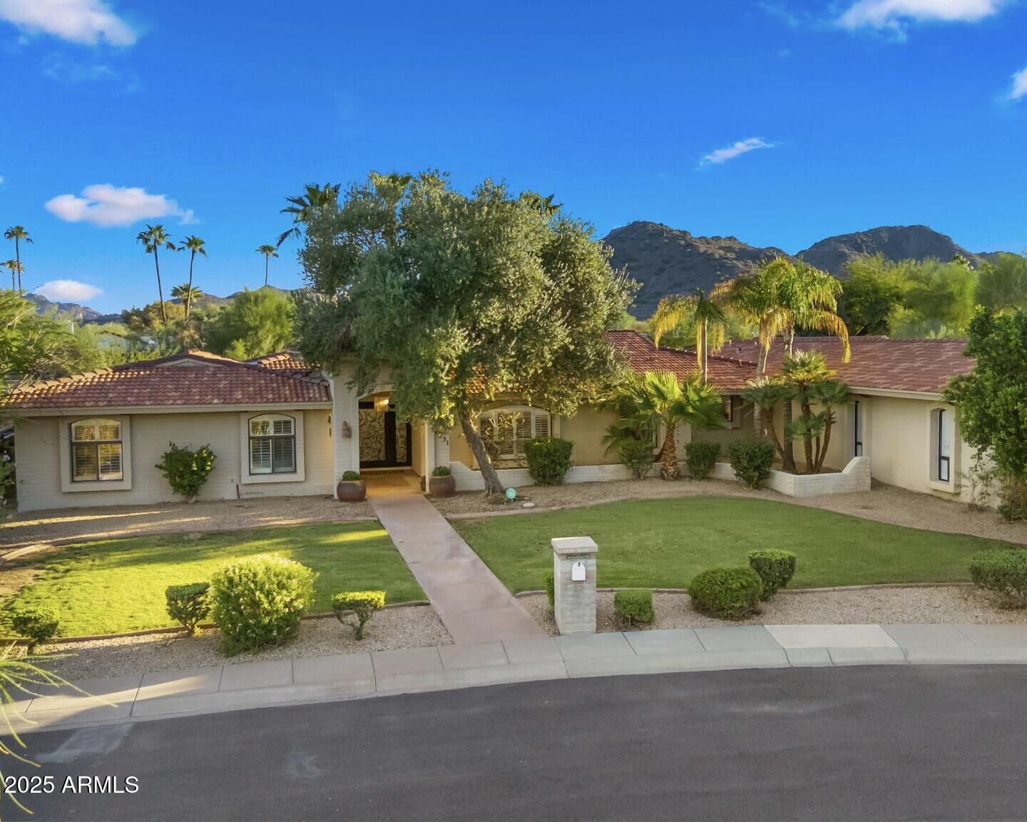 Property Photo:  4631 E Cochise Drive  AZ 85028 