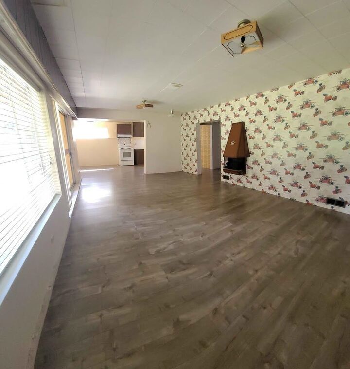 Property Photo:  2912 Babich Street 2910  BC V2S 3K5 