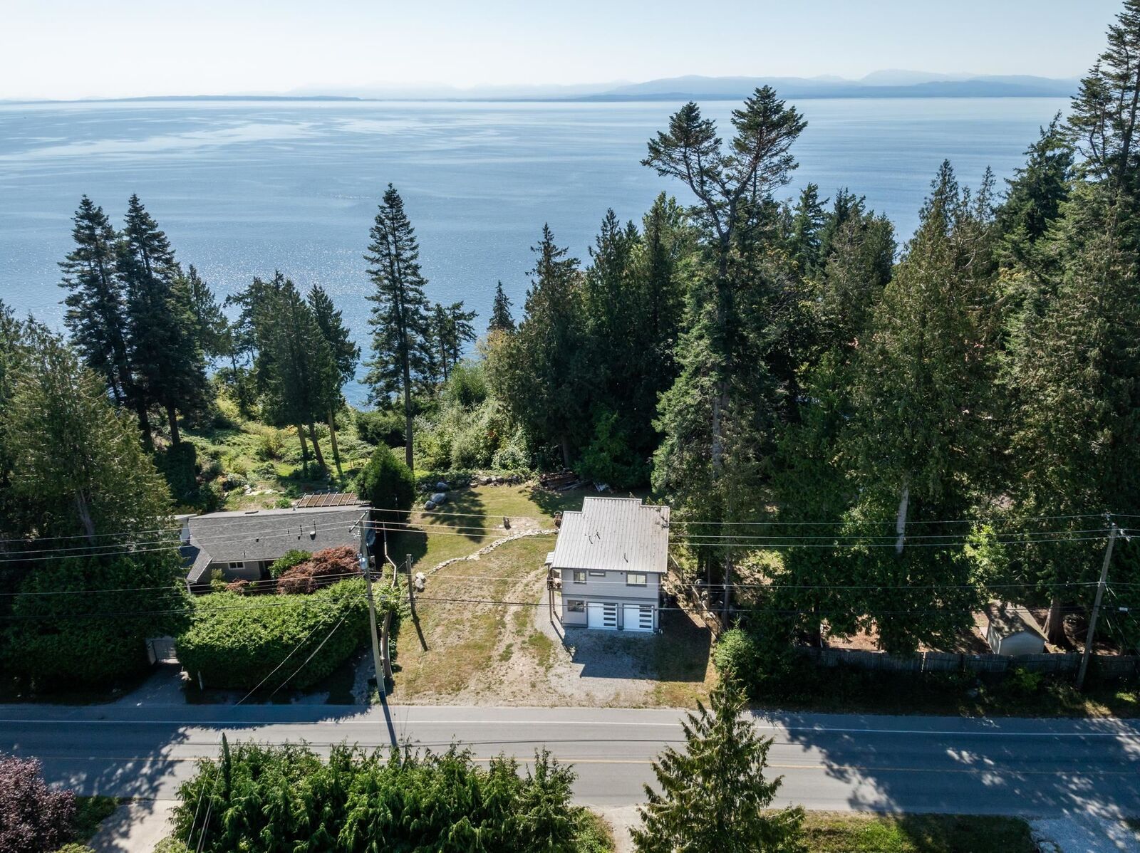 Photo de la propriété: 7835 Redrooffs Road BC V7Z 1A4