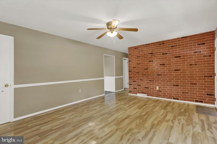 Property Photo:  2441 River Road  PA 17057 