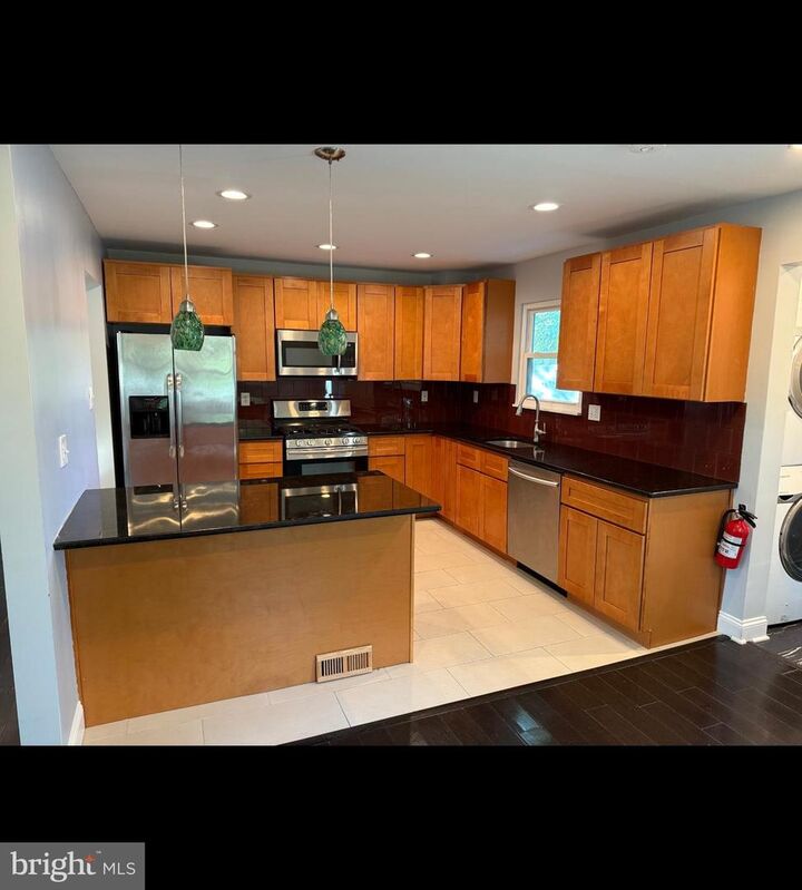 Property Photo:  11 Chippewa Trl  NJ 08015 