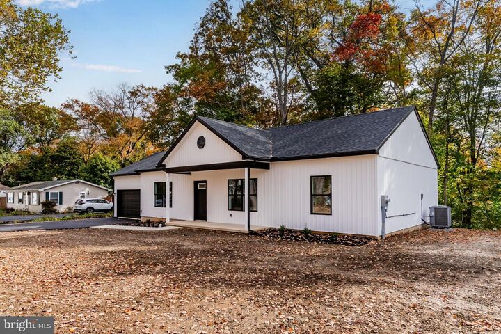 Property Photo: 610 Woodland Avenue PA 17065