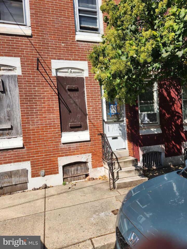 Property Photo: 1706 S Bancroft Street PA 19145