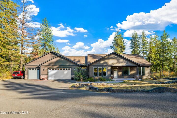 Property Photo: 37511 E Hayden Lake Rd ID 83835