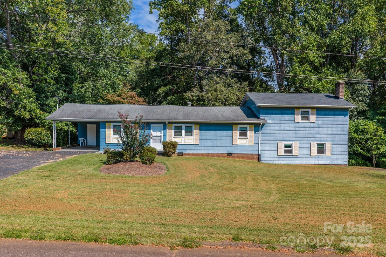 Property Photo:  3572 Spring Valley Drive  NC 28658 