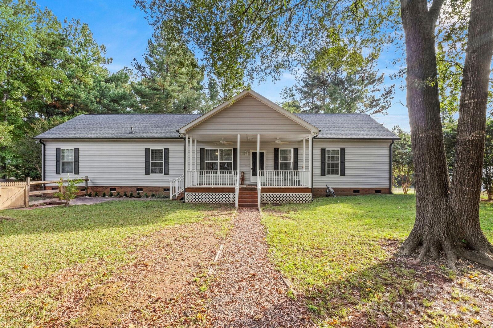 Property Photo: 6841 Mandarin Drive SC 29732