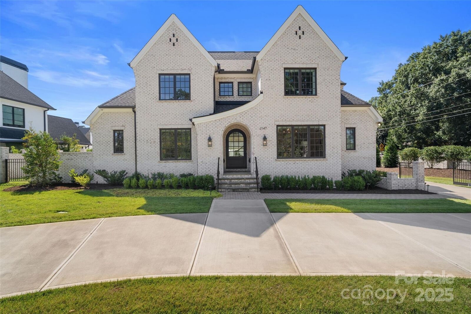Property Photo:  2147 Sharon Avenue  NC 28211 