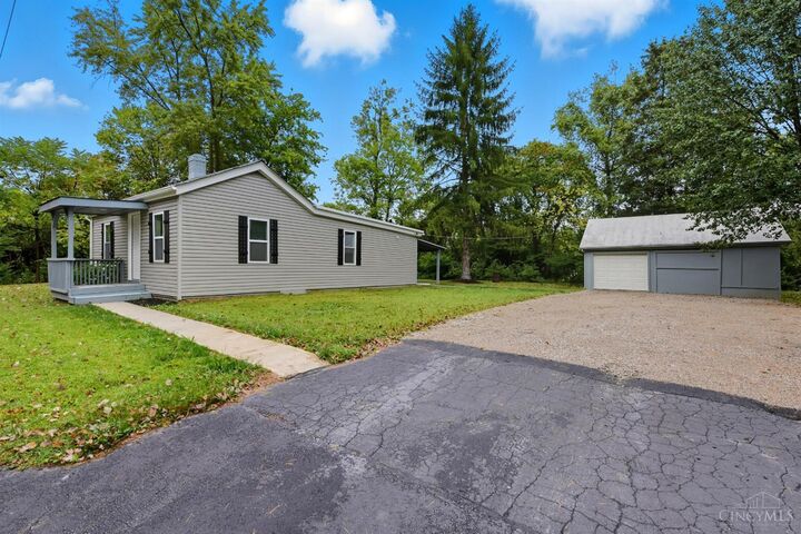 Property Photo: 422 Amelia Olive Branch Road OH 45102