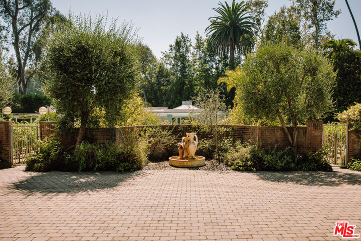 Property Photo:  101 Bel Air Rd  CA 90077 