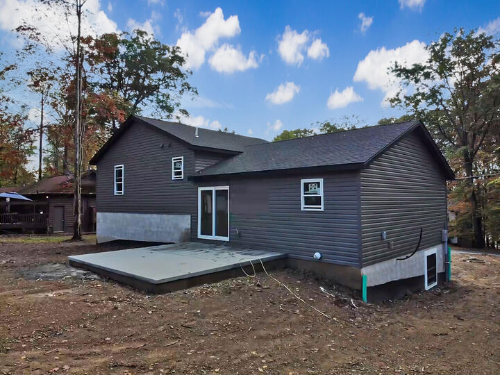 Property Photo:  3284 Bay Rd  PA 15801 