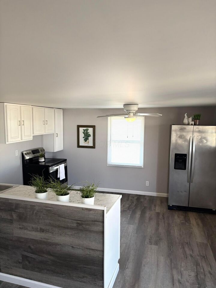 Property Photo:  1049 Harmon Ave. Avenue  OH 43223 