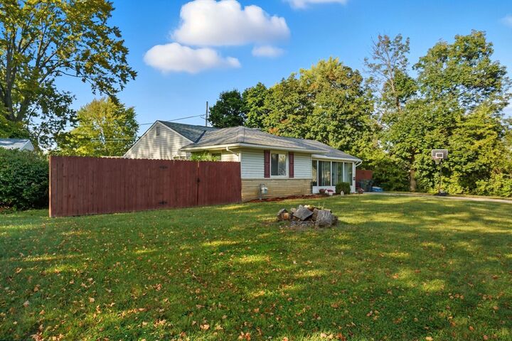 Property Photo:  5220 Conklin Drive  OH 43026 