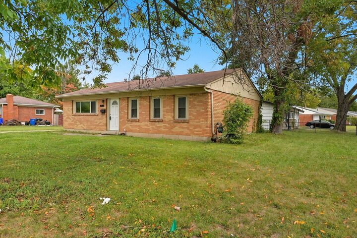 Property Photo:  1634 S James Road  OH 43227 