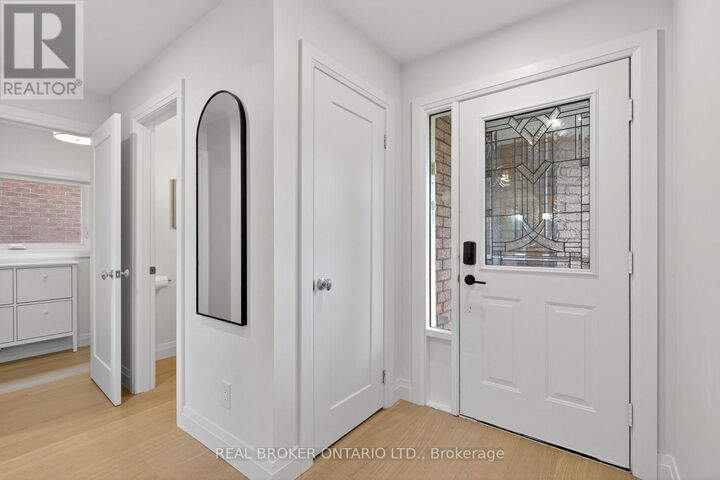Property Photo: 37 Macmillan Crescent ON L4N 7H1
