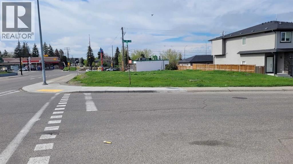 Property Photo:  2837 16 Avenue Southeast  AB T2A 0M7 