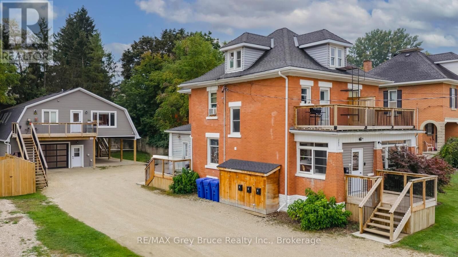 Property Photo:  285 9th Street  ON N4N 1L3 