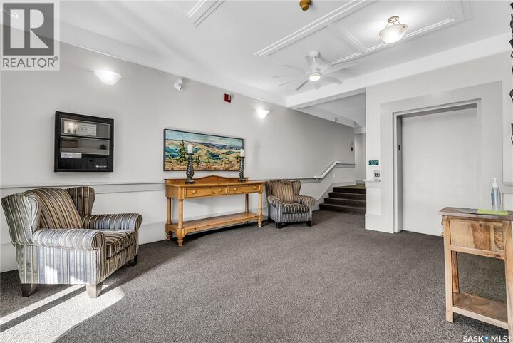 Property Photo:  124 305 Pinehouse Drive  SK S7K 7Z4 