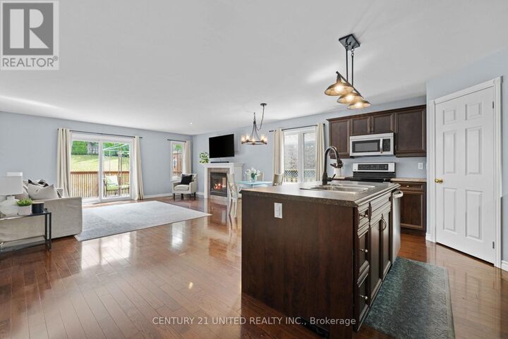 Property Photo:  385 Bianco Crescent  ON K9K 0A5 